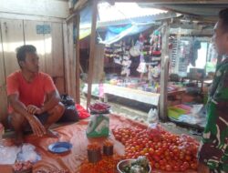 TNI Jamin Ketersediaan dan Harga Terjangkau Bahan Pokok di Pasar Dongi