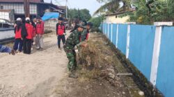 Wujud Kemanunggalan, Serma Kamaruddin Bersama Warga Desa Passeno Gelar Karya Bakti Bersama