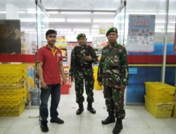 Jamin Keamanan Malam Takbiran, Danposramil Pitu Riawa Pimpin Patroli Siskamling di Desa Sumpang Mango