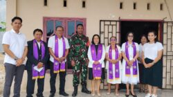 Pastikan Paskah Khidmat, Babinsa Batu Lappa Sertu Hasdi Jaga Keamanan di Gereja Kibaid
