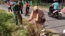 Wujudkan Lingkungan Asri, Babinsa Pancarijang Gelar Karya Bakti Bersama Warga Rijang Panua